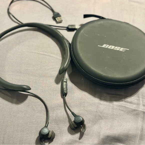 BOSE Quiet Control 30 Wireless
